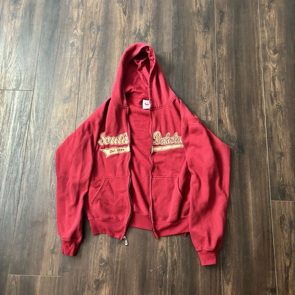 VINTAGE SOUTH DAKOTA ZIP UP